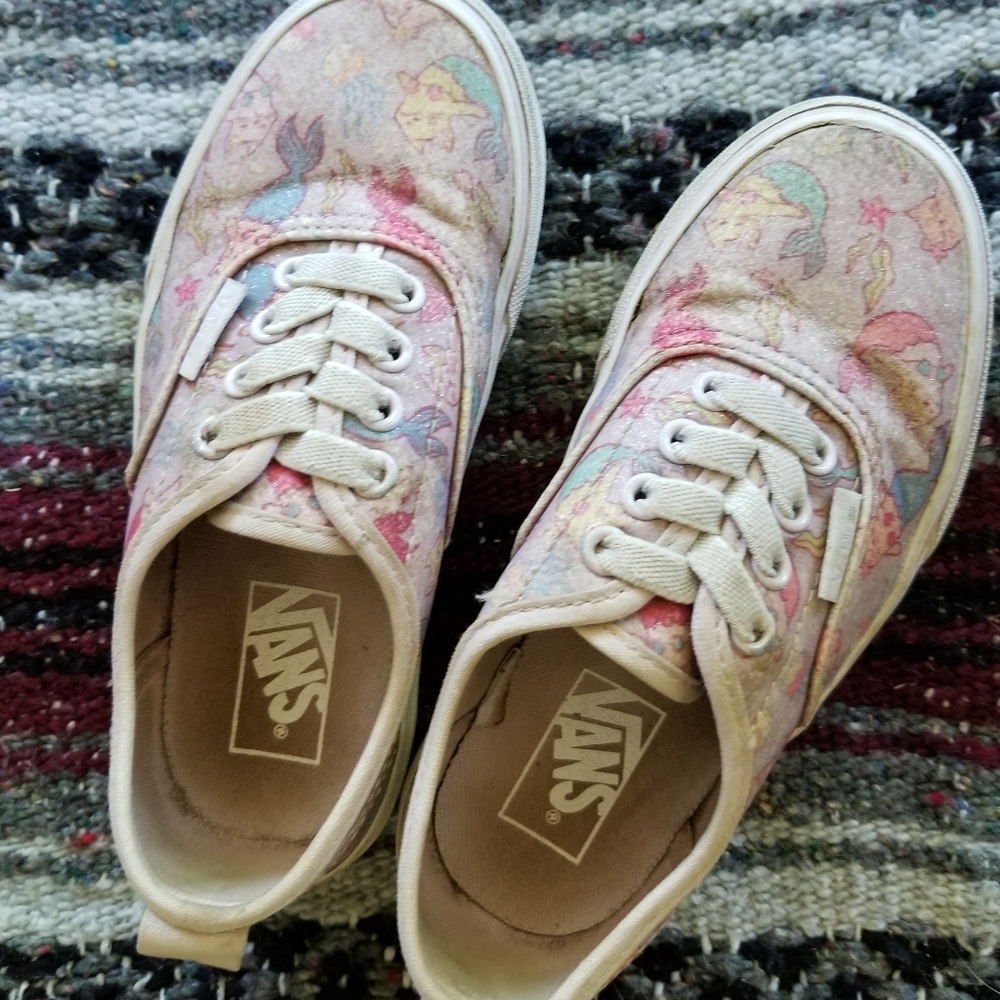 Little girl glitter vans